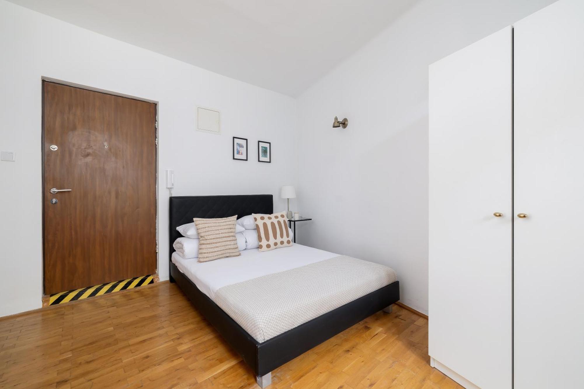 Studio Apartment With Ac - Dluga 65 Краков Экстерьер фото